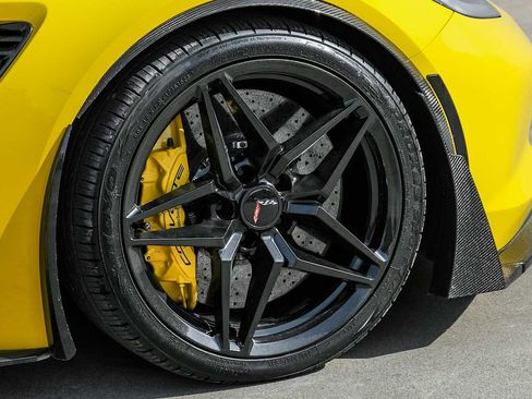 Used 2015 Chevrolet Corvette Z06 w/ 3LZ Preferred Equipment Group image 71