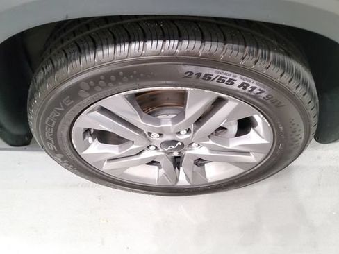 Used 2023 Kia Seltos S FWD image 30
