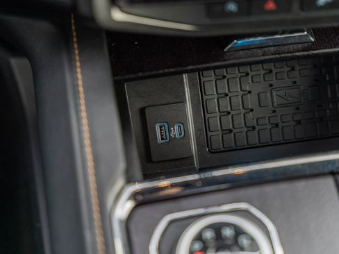 Certified 2023 Ford Expedition Platinum image 39