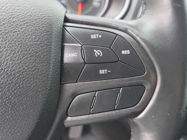 Used 2019 Jeep Cherokee Trailhawk AWD/4WD image 28