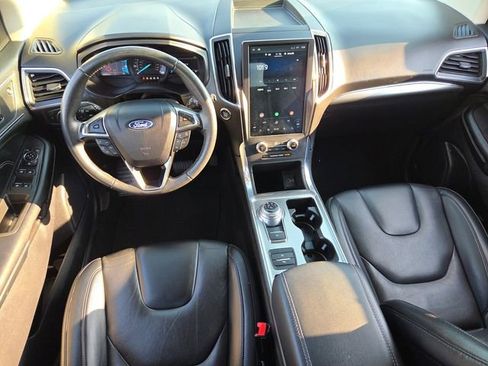 Used 2022 Ford Edge Titanium image 8