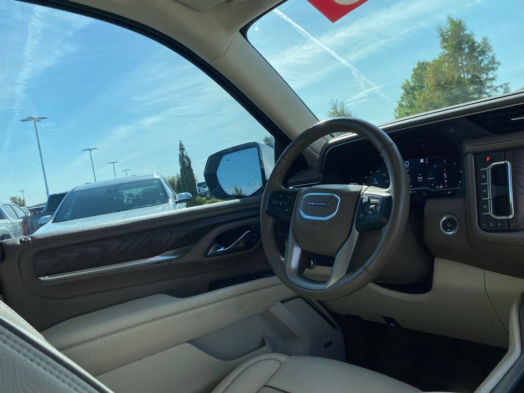 Used 2022 GMC Yukon XL Denali w/ Max Trailering Package AWD/4WD image 29