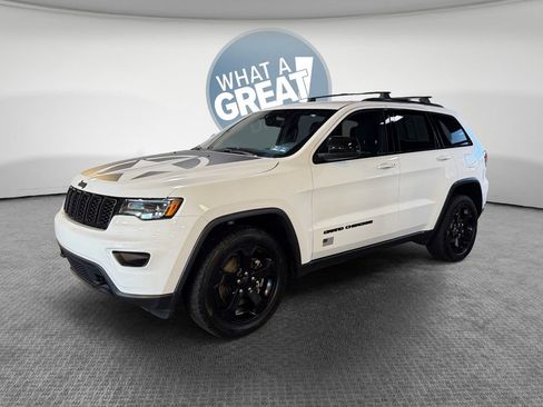 Used 2021 Jeep Grand Cherokee Freedom Edition AWD/4WD image 8