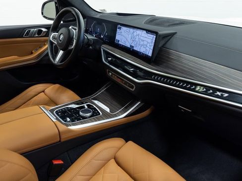 Used 2023 BMW X7 xDrive40i w/ M Sport Package image 27