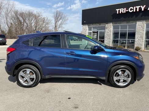 Used 2016 Honda HR-V EX image 9