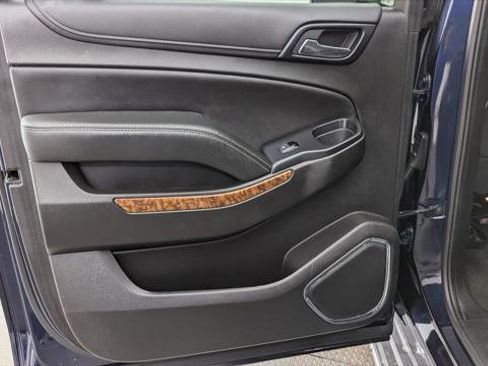 Used 2018 Chevrolet Suburban Premier image 16