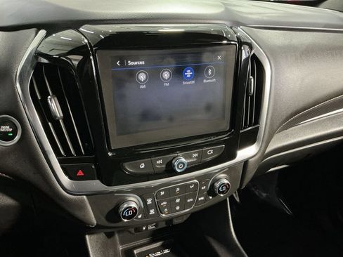 Used 2023 Chevrolet Traverse RS AWD/4WD image 19