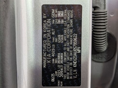 Used 2025 Kia Soul LX FWD image 31