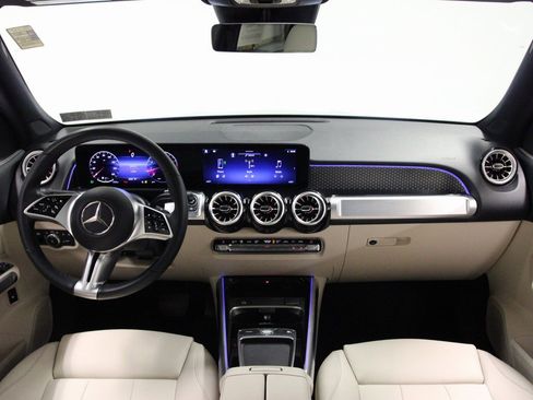 Certified 2025 Mercedes-Benz GLB 250 4MATIC image 2