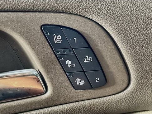 Used 2012 Chevrolet Tahoe LTZ AWD/4WD image 20