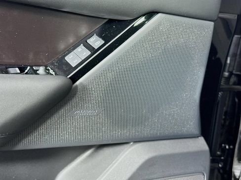 Used 2026 Land Rover Range Rover Velar Dynamic SE image 21