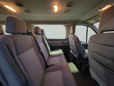 Used 2019 Ford Transit 350 XLT image 19