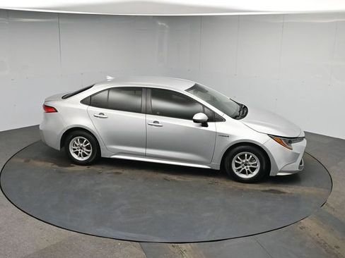 Used 2020 Toyota Corolla LE image 42