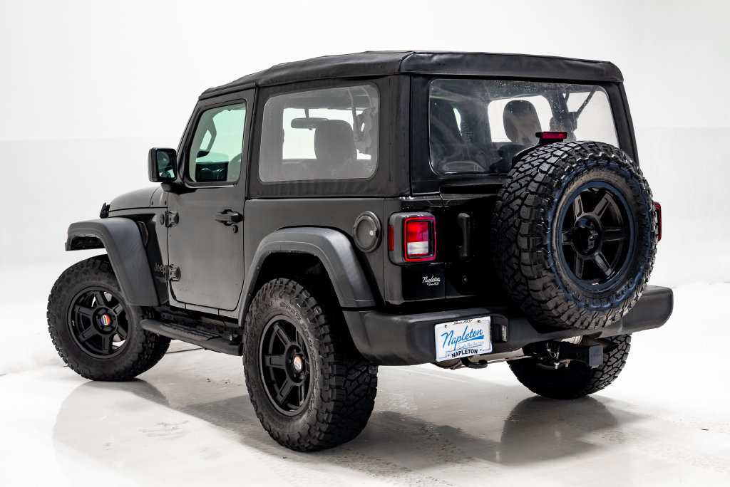 Used 2021 Jeep Wrangler Sport AWD/4WD image 3