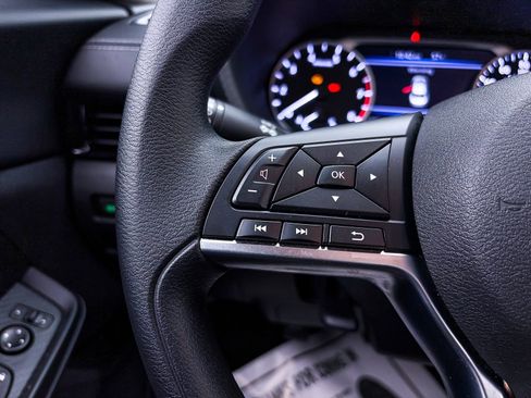 Used 2025 Nissan Sentra SV image 25