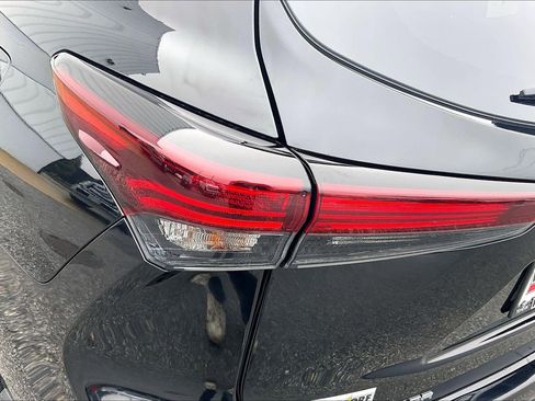 Used 2025 Toyota Highlander XSE image 35
