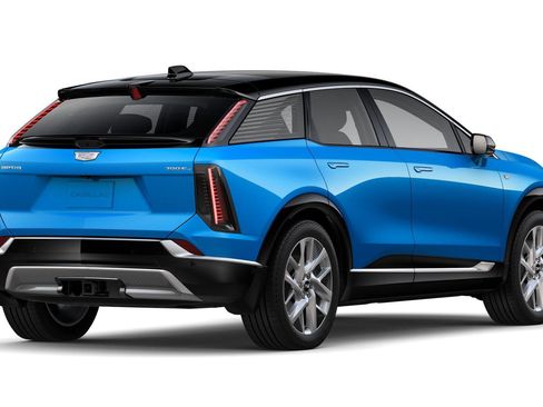 New 2026 Cadillac Optiq Luxury 2 image 34