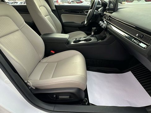 Used 2022 Honda Civic Touring image 13