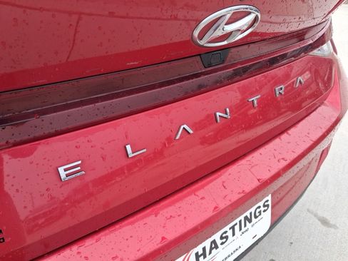 Used 2021 Hyundai Elantra SEL FWD image 26