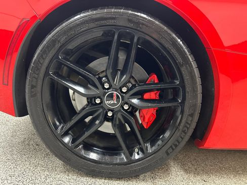Used 2015 Chevrolet Corvette Stingray Coupe w/ ZF1 Appearance Package RWD image 7