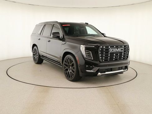 Used 2025 GMC Yukon Denali Ultimate AWD/4WD image 10