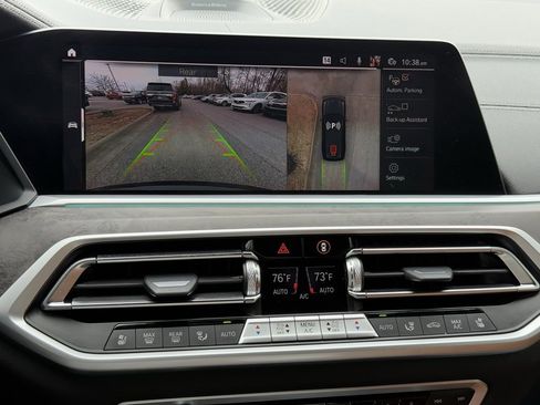 Used 2021 BMW X7 M50i image 16