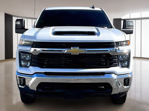 Used 2025 Chevrolet Silverado 2500 LT w/ Convenience Package image 2