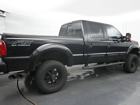 Used 2015 Ford F250 Lariat w/ Lariat Ultimate Package AWD/4WD image 9