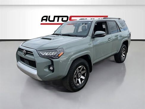 Used 2023 Toyota 4Runner TRD Off-Road Premium image 3