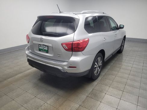 Used 2017 Nissan Pathfinder SV w/ SV Cold Weather Package AWD/4WD image 9