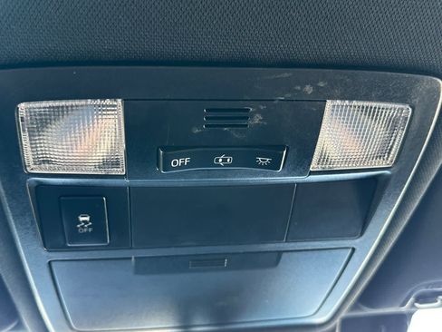 Used 2018 Toyota Tacoma TRD Sport w/ Technology Package RWD image 29