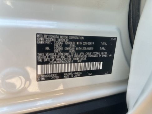 Used 2021 Toyota Venza XLE w/ Softex Package AWD/4WD image 23