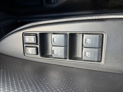 Used 2013 Subaru Outback 2.5i Limited image 16