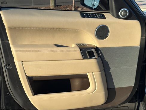 Used 2017 Land Rover Range Rover Sport HSE Dynamic image 15