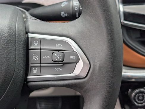 Used 2024 Jeep Compass Limited AWD/4WD image 22