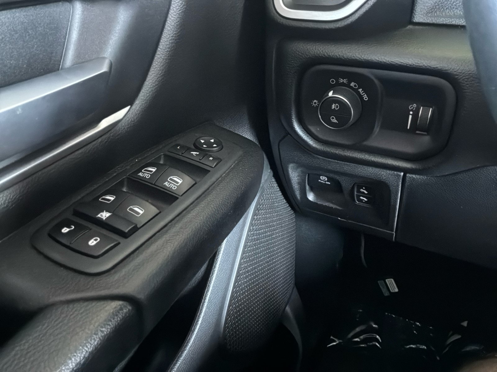 Used 2022 RAM 1500 Big Horn RWD image 17