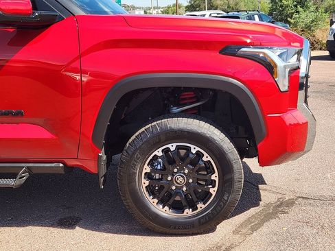 Used 2025 Toyota Tundra SR5 w/ TRD Off-Road Package AWD/4WD image 29