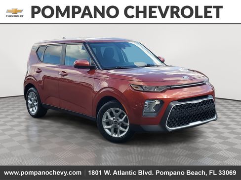 Used 2021 Kia Soul S image 1