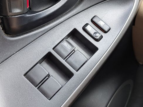 Used 2012 Toyota RAV4 Limited image 24