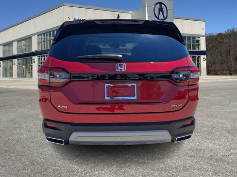 Used 2025 Honda Pilot Elite image 5