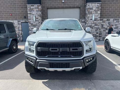 Used 2017 Ford F150 Raptor w/ Equipment Group 802A Luxury image 8