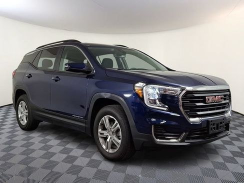 Used 2023 GMC Terrain SLE w/ Driver Convenience Package AWD/4WD image 1