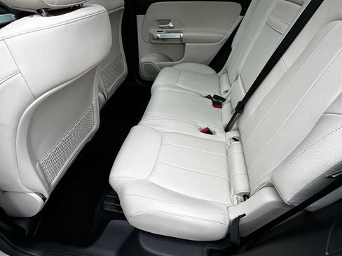 Certified 2022 Mercedes-Benz GLB 250 image 24