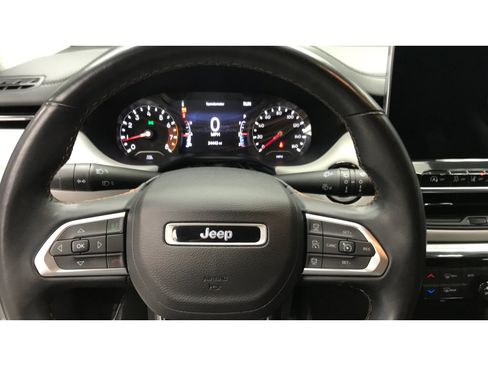 Used 2022 Jeep Compass Limited AWD/4WD image 12