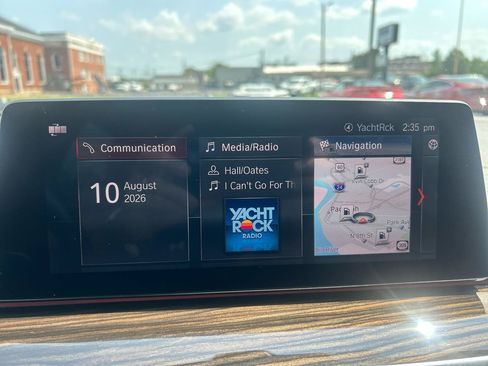 Used 2019 BMW 530i w/ Convenience Package RWD image 18
