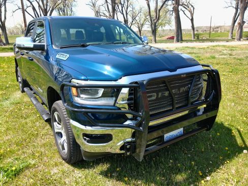 Used 2024 RAM 1500 Laramie AWD/4WD image 2