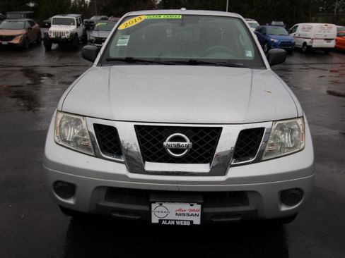 Used 2014 Nissan Frontier SV image 8