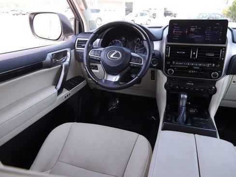 Used 2022 Lexus GX 460 Premium w/ Premium Package AWD/4WD image 28