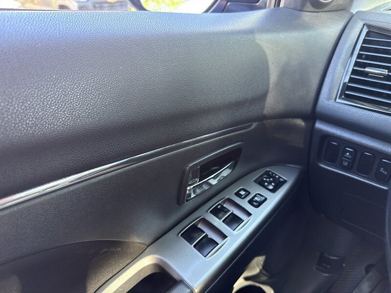 Used 2020 Mitsubishi Outlander Sport Black Edition AWD/4WD image 38