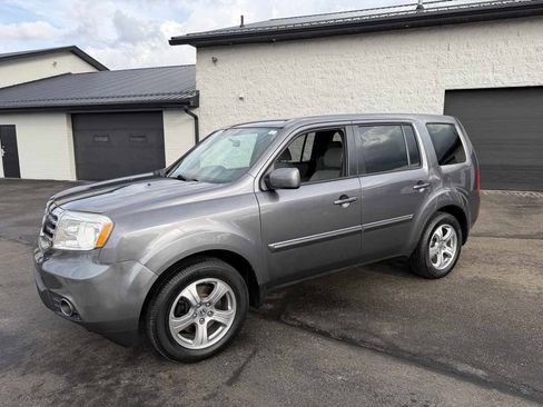 Used 2015 Honda Pilot EX image 2